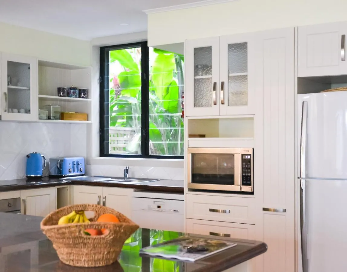 Number 2 On The Beach | Beautiful Beachfront Villa Port Douglas Apartment