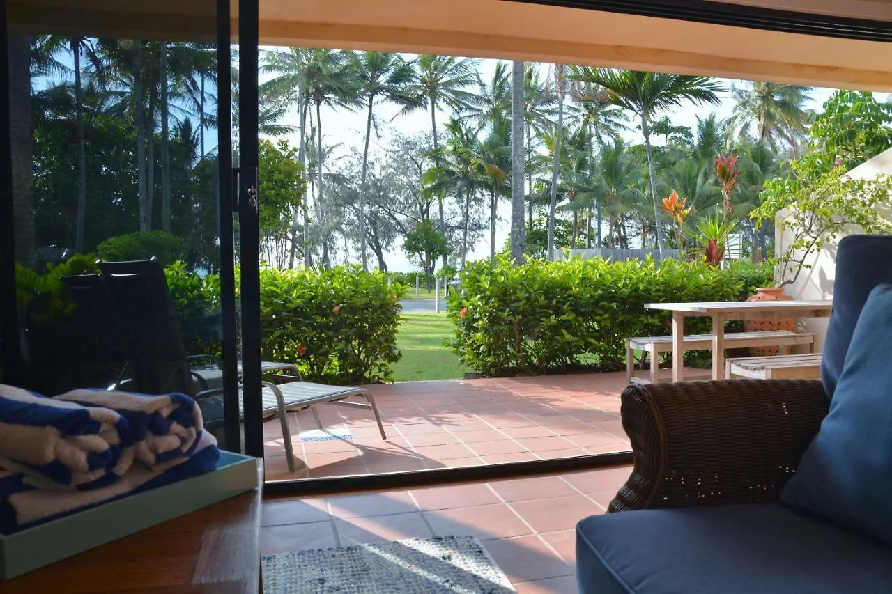 Number 2 On The Beach | Beautiful Beachfront Villa Port Douglas 0*,  Australia